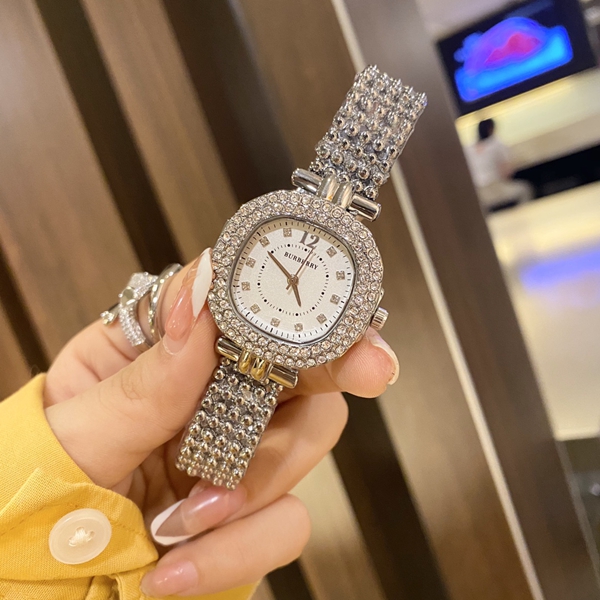 ブランド時計背面デザイン